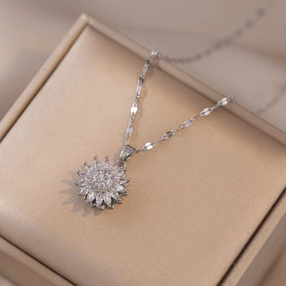 Light luxury rotatable sunflower necklace